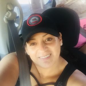 Meet your Posher, Adela